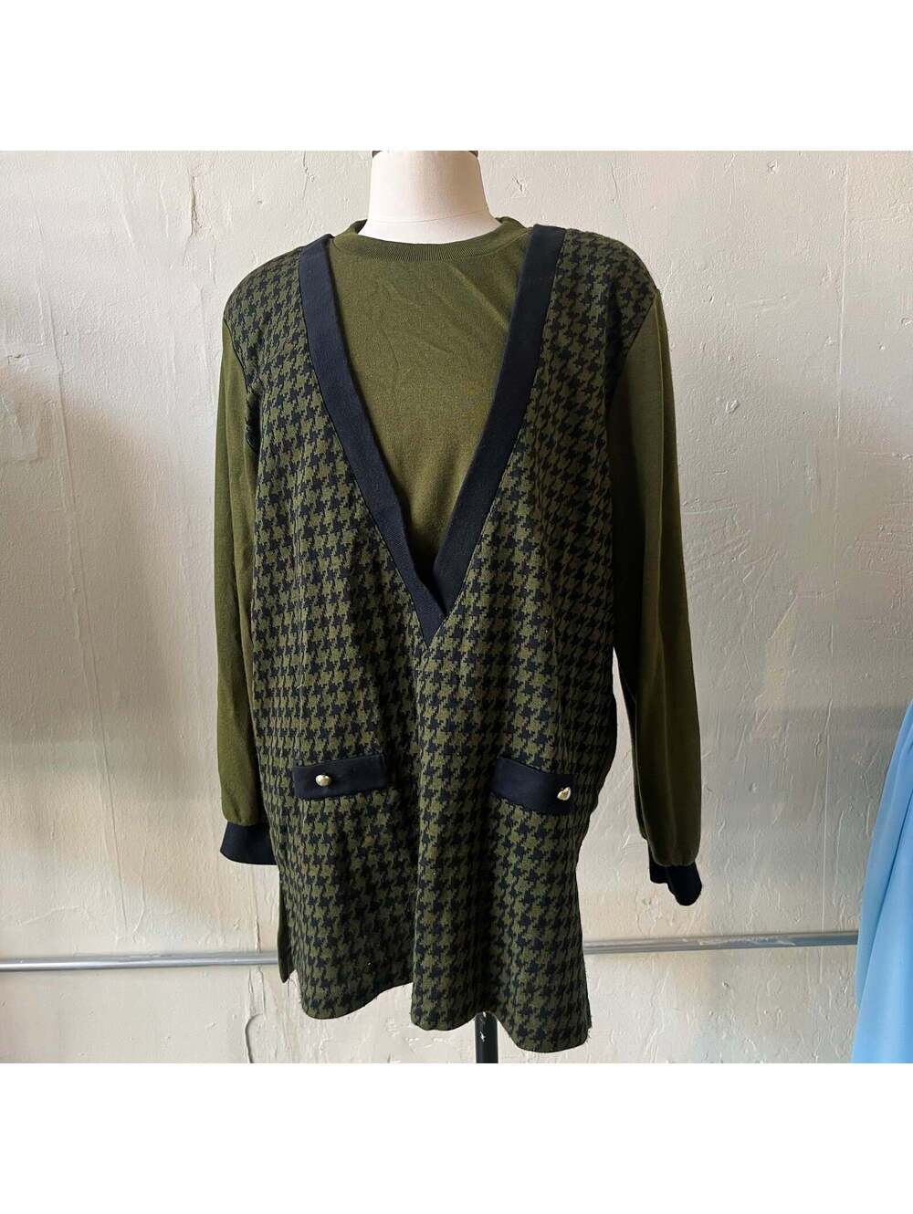 Green Sweater (18W)